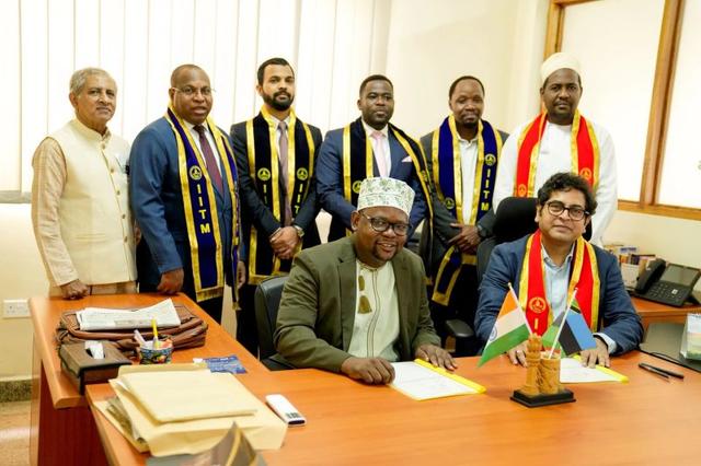 Image of signing of MOU with Zanzibar startup association